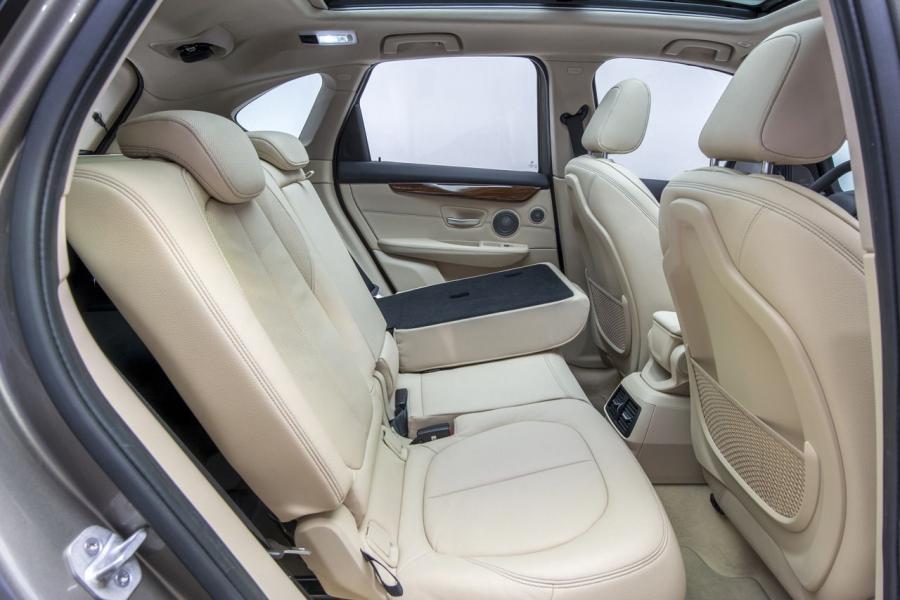  BMW 2-Series Active Tourer 2014 года  (фото 47 из 64)